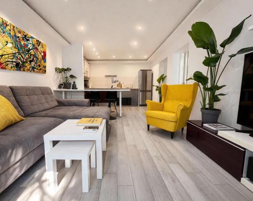 Luna Apartment