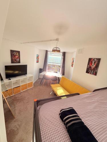 LUXURY 3 BED FLAT for 8 people close to Chelsea Stadium 5 min from the main station photo 112