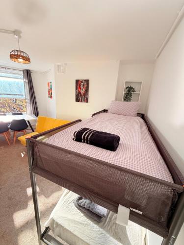 LUXURY 3 BED FLAT for 8 people close to Chelsea Stadium 5 min from the main station photo 117