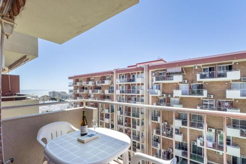 AA Guest - Jupiter Sea View Eco Apartment with Swimming Pools