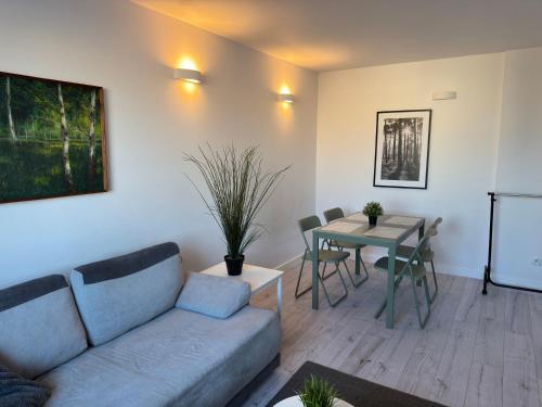 Apartel24pl Bródno M2 Metro WiFi Netflix