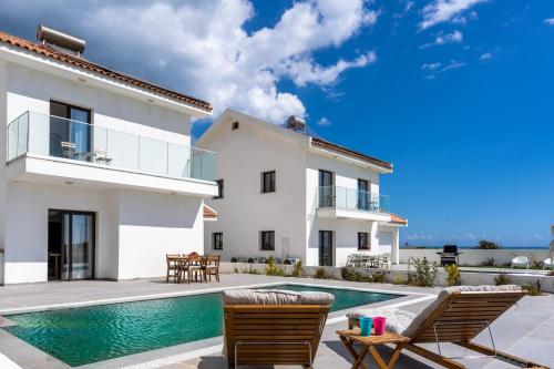 Stunning Sea View Pool Villa with 3BR