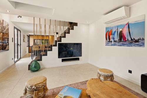 CASA JUNGLE ! Superb duplex apartment, Place des LICES !