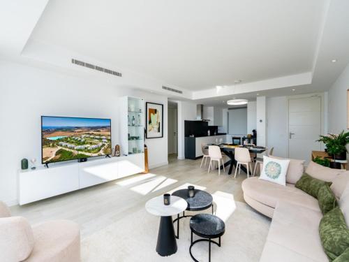 4-Guest Stylish Lagoon Apartment