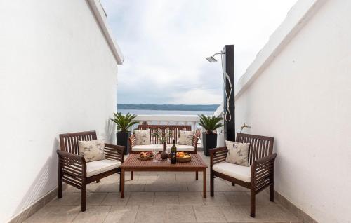 Gorgeous Home In Marusici