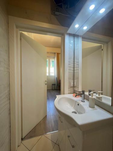 Vasari Florence Apartment - Near SMN Station
