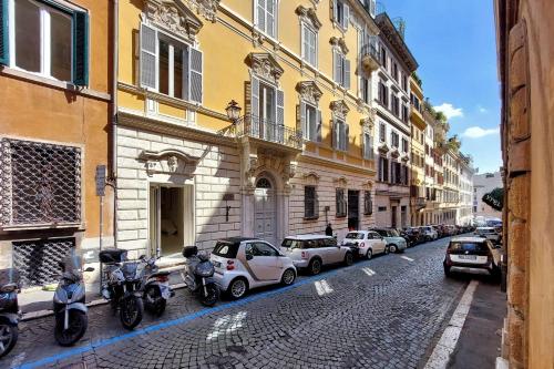 Studio Apt In Rome City Centre Via Gregoriana by Halldis