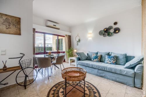 ESTUDIO LD a 350m da Praia da Rocha , Piscina, Garagem