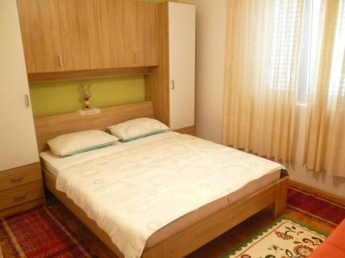 Apartments by the sea Seline, Paklenica - 25417