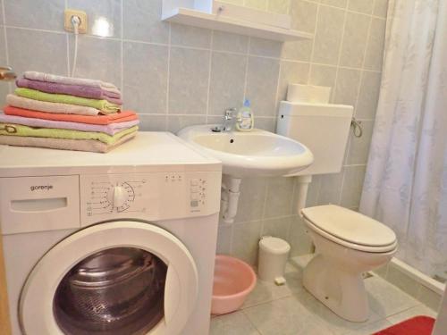 Apartments by the sea Seline, Paklenica - 25417
