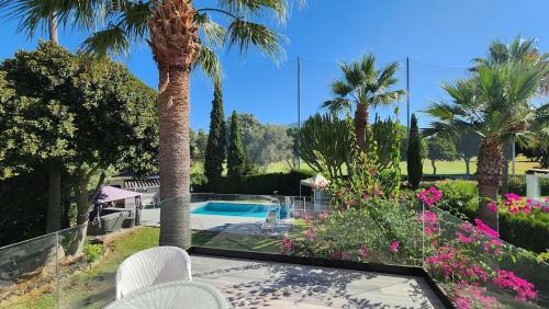 Luxury Golf Front Villa Spa, Jacuzzi & Heated Pool