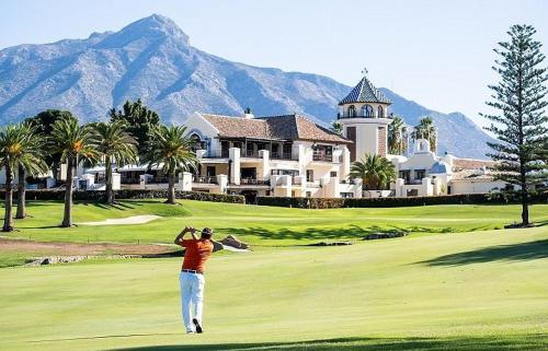 Luxury Golf Front Villa Spa, Jacuzzi & Heated Pool