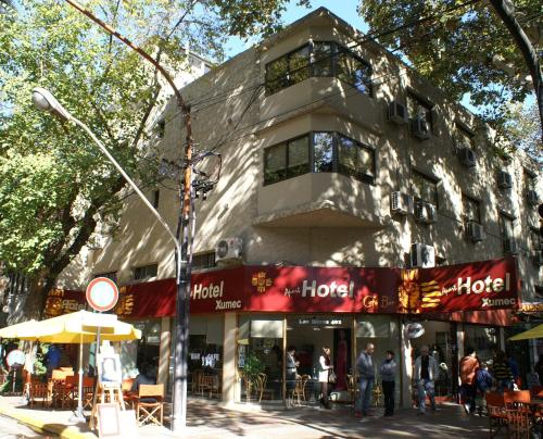 Gallery image of Hotel Xumec Mendoza in Mendoza