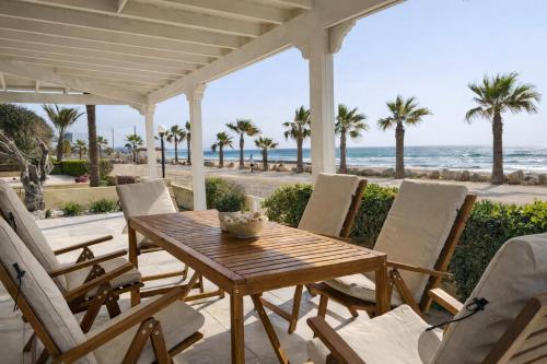 Sandy Beachfront 3BR Villa - Ayia Napa