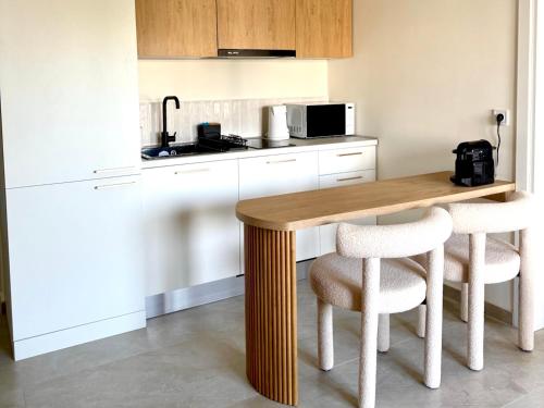 Covea by the Sea Boho Seaside Apartment, 400 m from the Beach