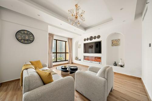 FIRST CLASS 2BR Trendy Retreat Near JBR Beach
