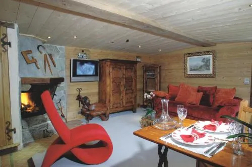 Hôtel Les Chalets de Philippe avec Jacuzzis Privatifs photo 42