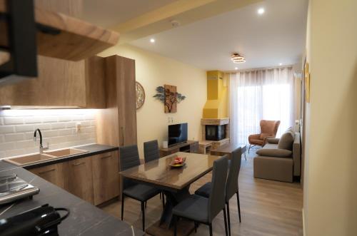 Jenny's Central Essence Meteora