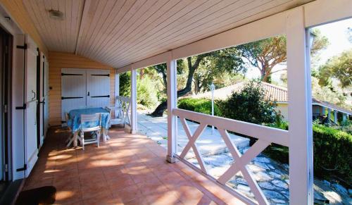 Gaspro23 - Maison 3 chambres dans domaine calme avec piscine à proximité des plus belles plages