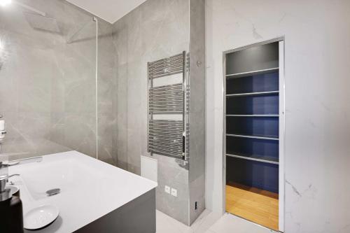 Charming 2BR 4P - Georges V Champs-Ã‰lysÃ©es