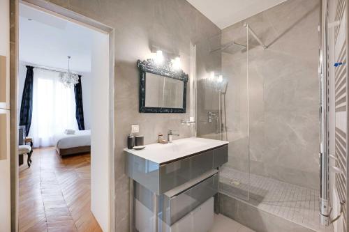 Charming 2BR 4P - Georges V Champs-Ã‰lysÃ©es