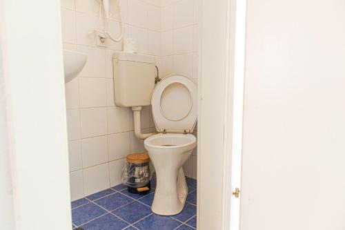 Close to Rennweg, Beautiful 2BR Apartment with WIFI & TV
