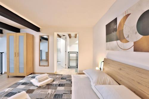 GuestHost - Santa Maria Novella Lovely Flat - Ground Floor