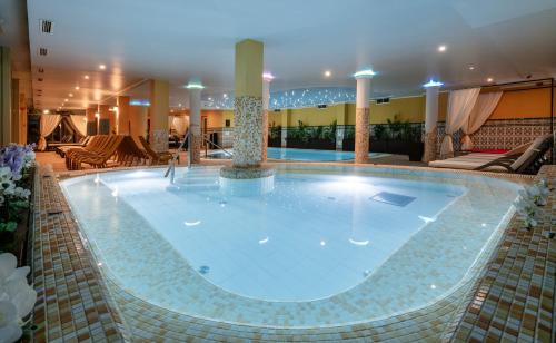 Calimbra Wellness Hotel Superior — Swimming pool