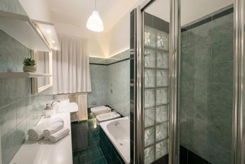 Spacious Modern Apt AC Close to Metro
