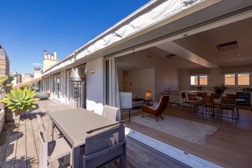 2 Bedroom Sea View penthouse apartment near La Croisette Miami Penthouse
