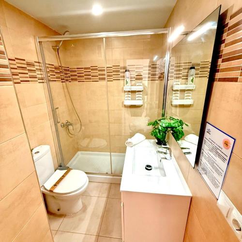 Benalbeach Apartment with Sea & Garden View