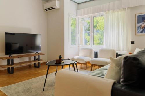 Lux Retreat in the heart of Kolonaki