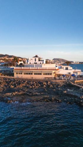 La Caleta with Love