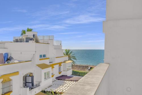 Casa Bambu - Incredible Beachside Townhouse by Finest Rentals