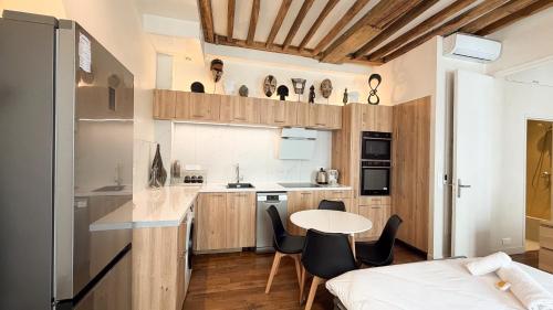 Marais-Picasso, rue Debelleyme - 4 people