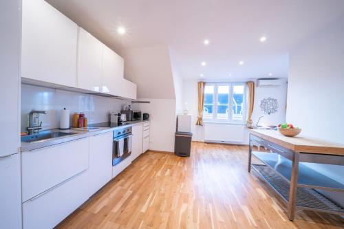 1 Bedroom, 5 min from Hauptbahnhof, AC, 75qm
