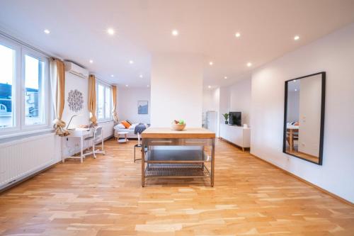 1 Bedroom, 5 min from Hauptbahnhof, AC, 75qm
