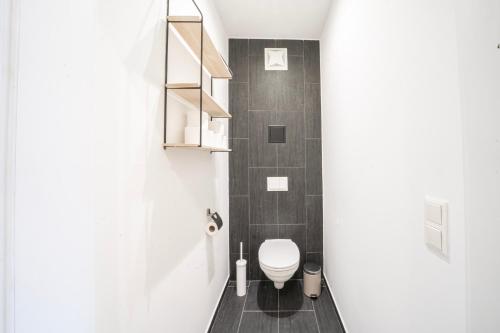 1 Bedroom, 5 min from Hauptbahnhof, AC, 75qm