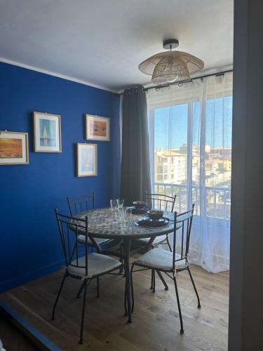 Studio l'Avant Port proche plage, parking, rénové