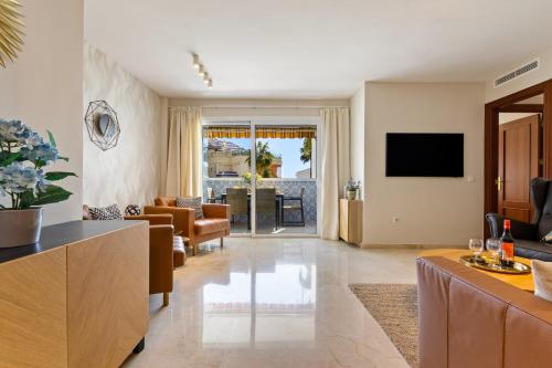 Beach And Relax Flexible 3BR APT and Parking 2 to 5 Guests