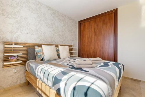 Beach And Relax Flexible 3BR APT and Parking 2 to 5 Guests