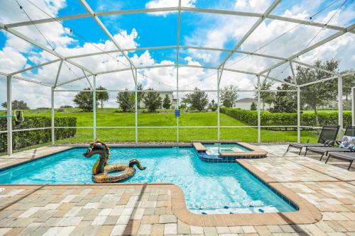 Upstay ChampionsGate 9BR Villa with Pool & Cinema photo 9