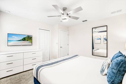 Upstay ChampionsGate 9BR Villa with Pool & Cinema photo 46