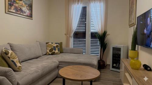 Lavica Mare Retreat 2 - Lavica Mare Terrace Home