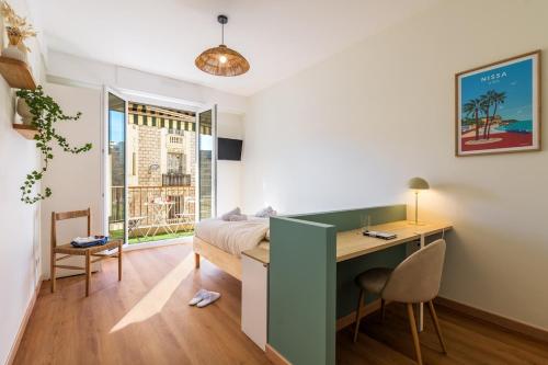 Charme niçois, 15min de la mer, 3 chambres, climatisation, terrasse