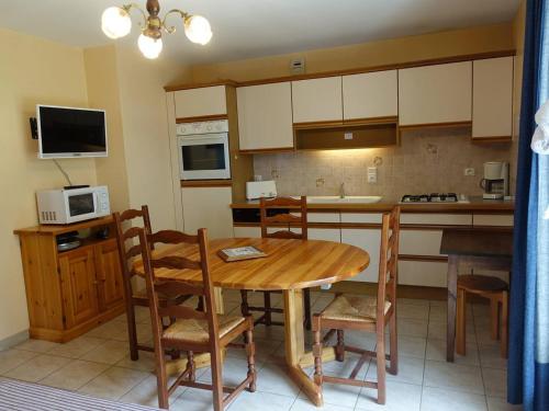 Appartement calme 4 pers, pied des pistes avec parking - FR-1-342-160