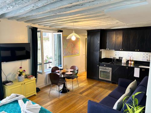Cozy Stay near LOUVRE & St Germain Près Aldaro