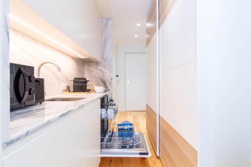 Cozy Studio in Cedofeita with AC by LovelyStay