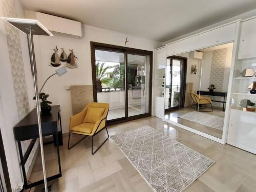 Cannes Croisette - Appartement 3 Pièces Résidence GRAY D'ALBION