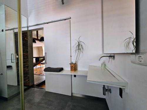 Modern Central Loft by Lisbon Village Apartments